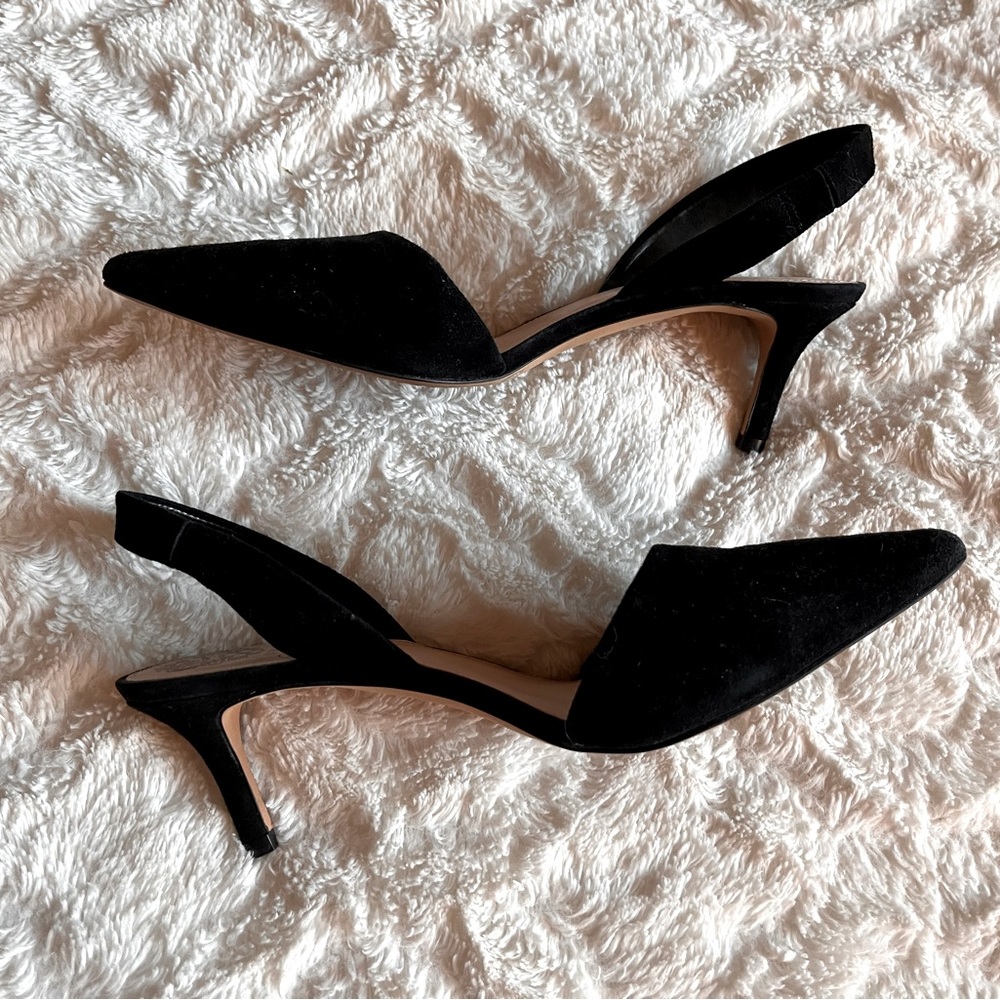 Vince Camuto black suede medium heels. so sexy and comfy at the same time. EUC